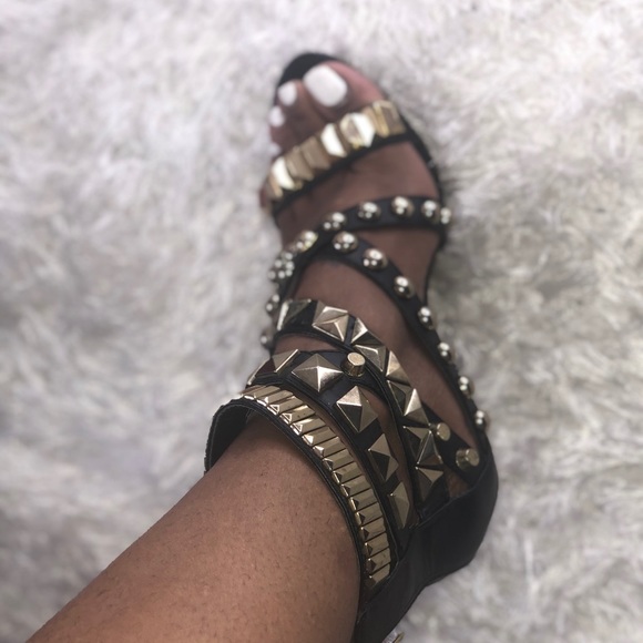 Heels - Picture 3 of 3